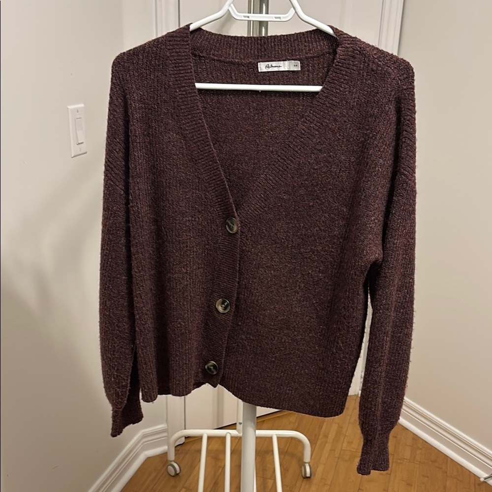 Reitmans deep burgundy V-Neck 3 Button Cardigan